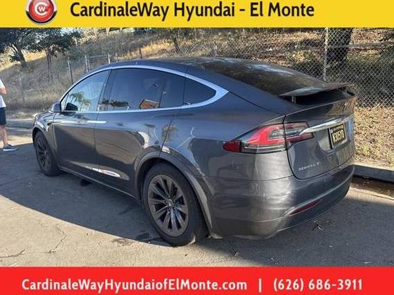 TESLA MODEL X 2018 5YJXCBE22JF111647 image